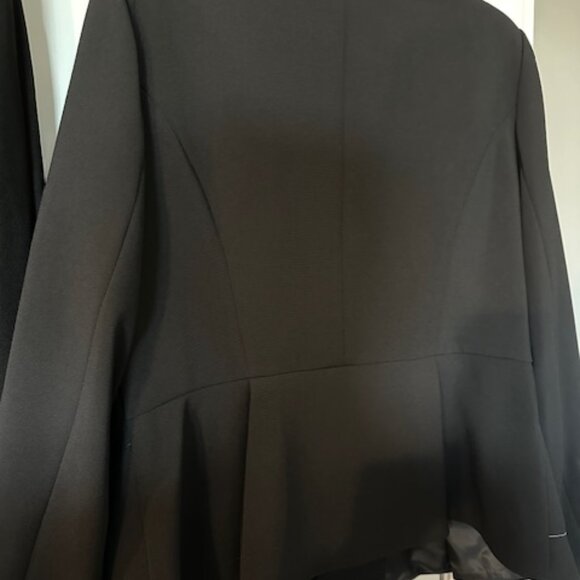 BLACK 2PC SKIRT SUIT - SIZE 12 - Picture 4 of 6